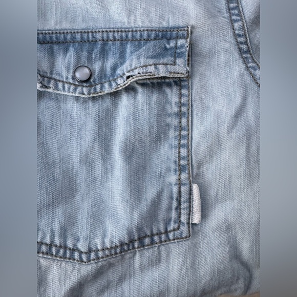 We the Free Short of It Denim Light Blue Vintage top Size S - Picture 8 of 10